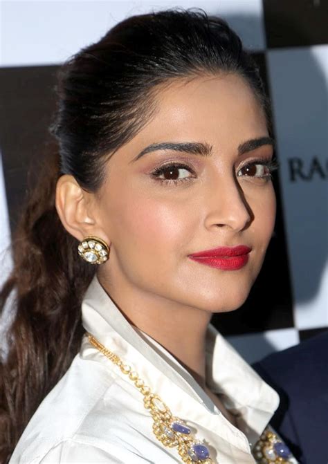 sonam kapoor xxx videos|Indian Actress Sonam Kapoor Porn Videos